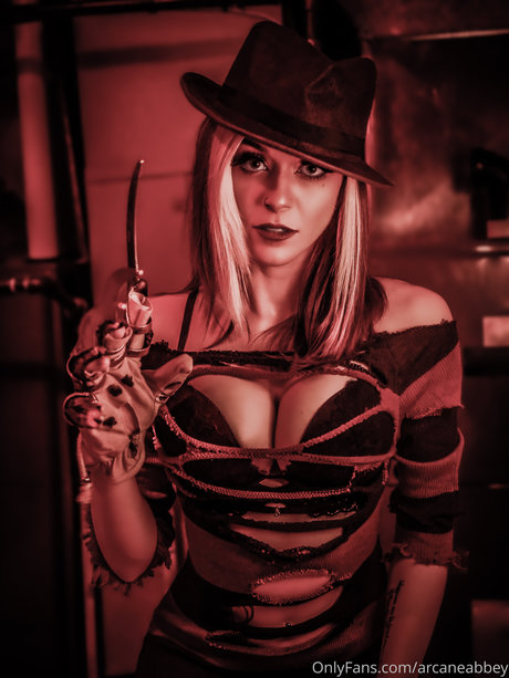 Arcane Abbey 無料モデル 写真