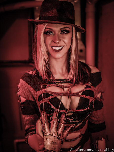 ぽっちゃりティーンオンリーファンズ セクシーヌード ギャラリー