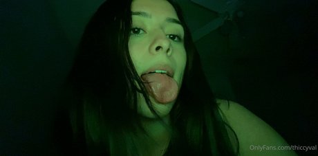 ThiccyVal ポルノスター ホット 画像