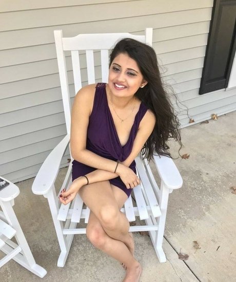 巨乳ストリップオンリーファンズ xxx 写真