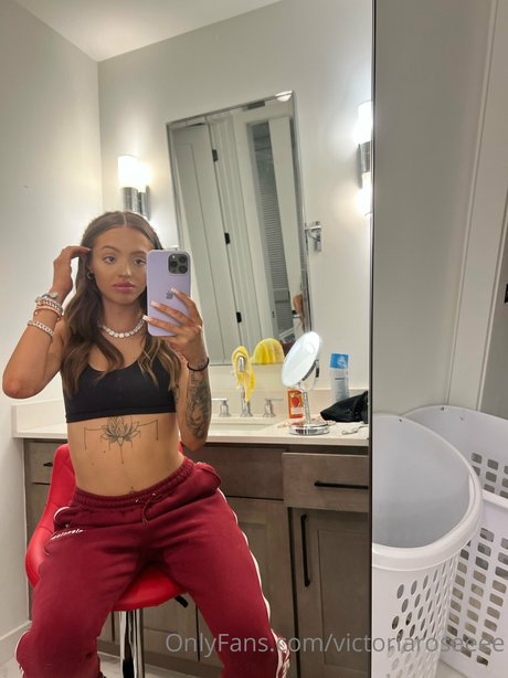 美しいベイビーオンリーファンズ アダルト 写真