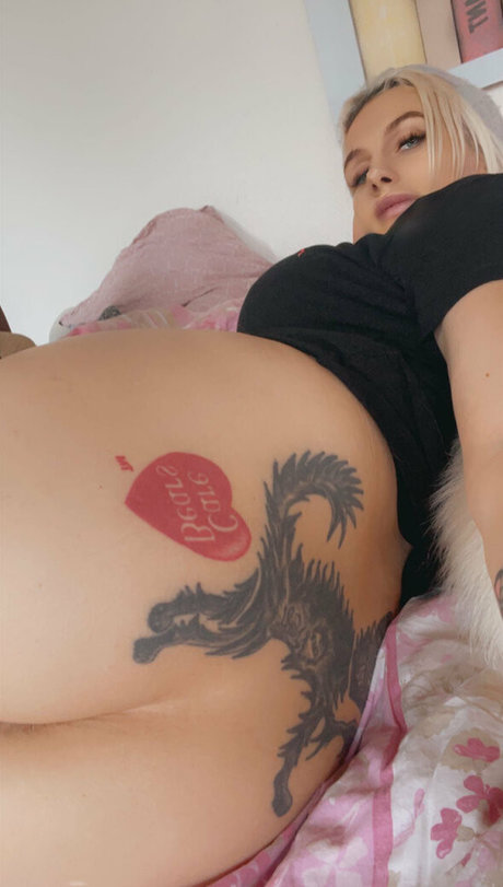 巨乳で痩せているオンリーファンズ 無料ポルノ 画像