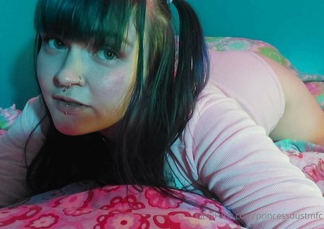 Princess Dust エロティック女優 画像