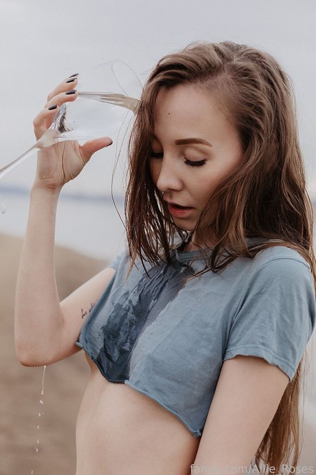 レズビアン乱交オンリーファンズ アダルト 画像