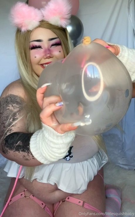 レズビアン乱交オンリーファンズ 無料ヌード 画像