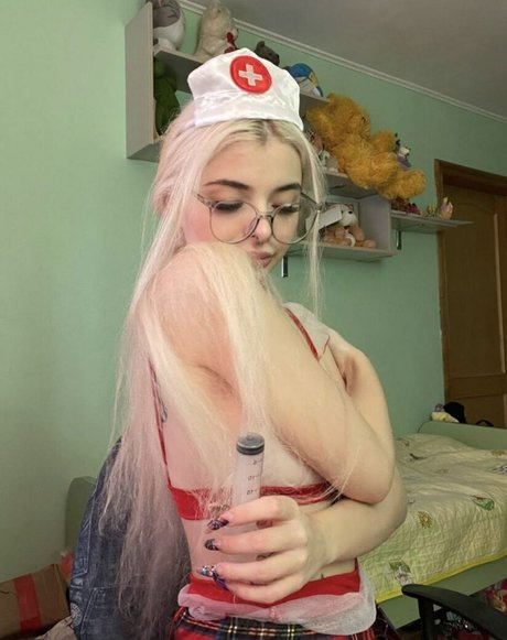 主観視点のアジア人オンリーファンズ セクシーヌード 写真