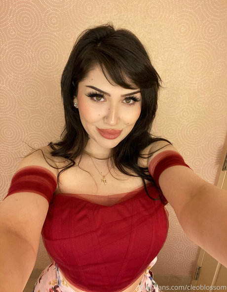 デカ尻ティーンオンリーファンズ エロ アーカイブ