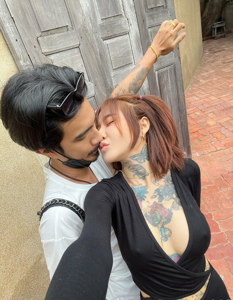 スワッピングオンリーファン セクシーヌード ギャラリー