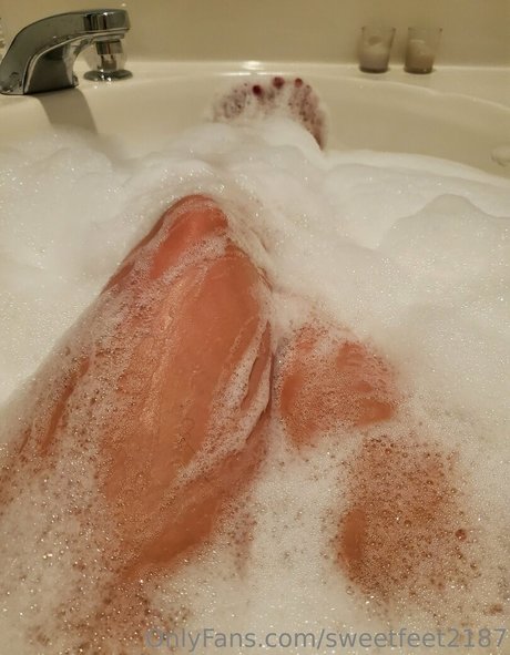 アウトドア 熟女 オンリーファンズ セクシー裸 写真