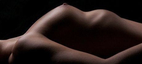 曲線美のブロンドオンリーファンズ ホットセックス 画像