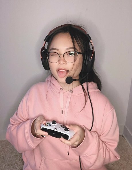 Ambiiyah ヌードモデル 画像