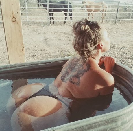 Summers VonHesse ヌード女優 画像