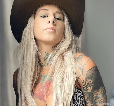 角質の女の子オンリーファンズ アートxxx ギャラリー