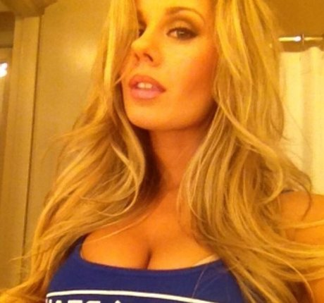 Midskarinnoelle かわいいモデル 写真