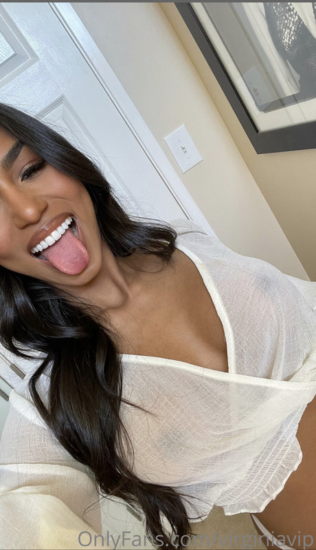 Virginia Sanhouse 最高のスター 写真