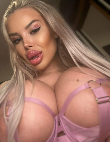 Barbiekristina セクシーモデル 画像