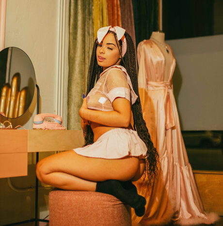 Devenityy セクシーなスター 画像