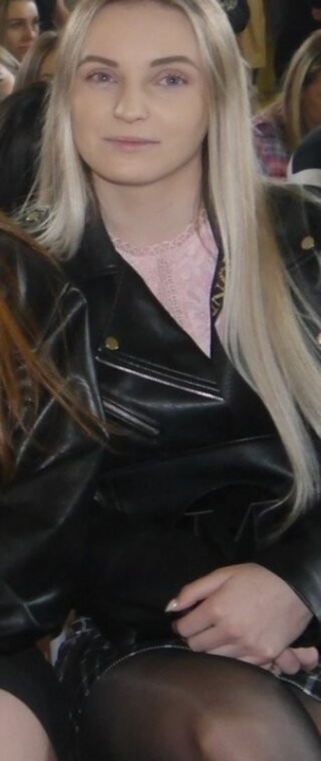 濃厚なヌードオンリーファンズ 美しい アーカイブ