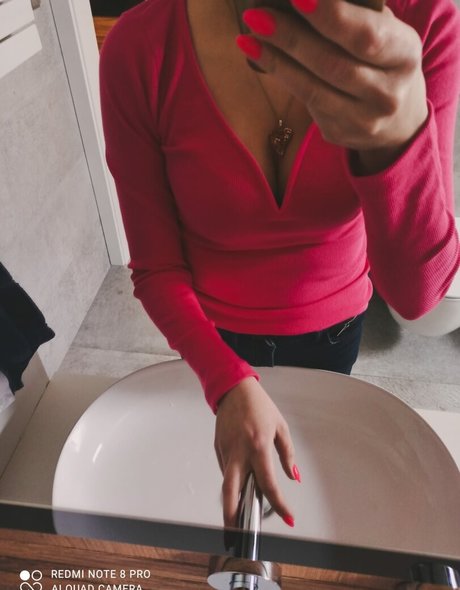 asmr 足 オンリーファンズ ポルノ 写真