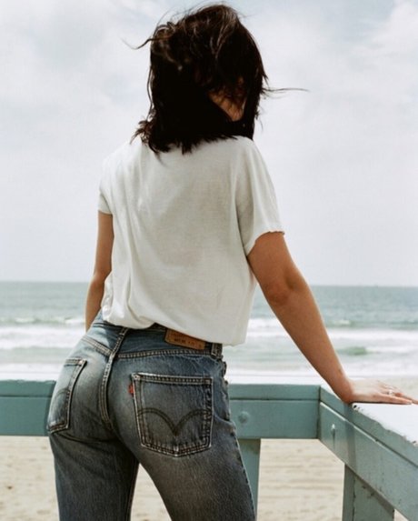 Emily Rudd ポルノスター 写真