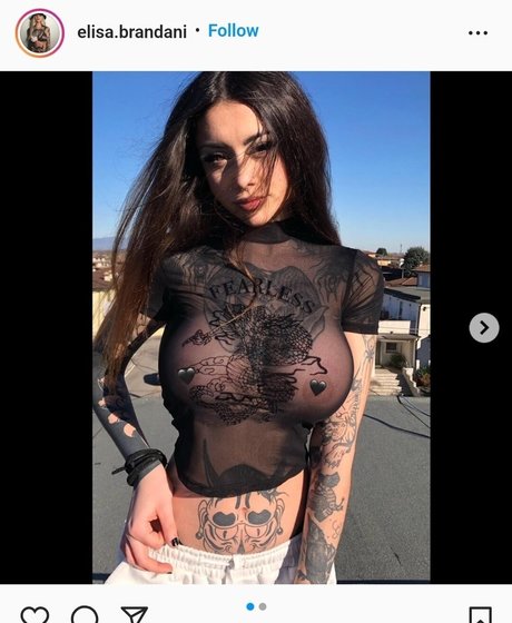 巨乳タトゥーオンリーファンズ セクシー 写真