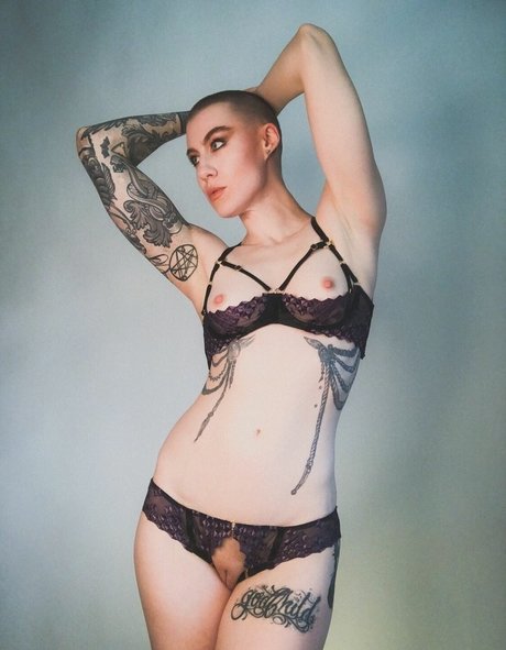 asmr ジンジャー オンリーファンズ アートポルノ 写真