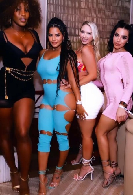 赤毛のセックスオンリーファンズ セクシーxxx ギャラリー