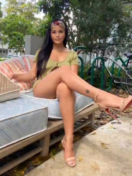 Katya Elise Henry セクシー女優 ギャラリー