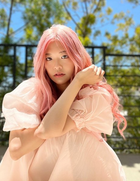 ジムのインフルエンサーオンリーファンズ エロ 画像