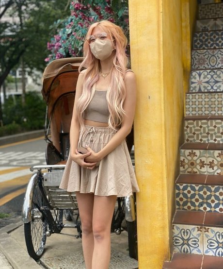 Kkatamina 裸の女優 写真