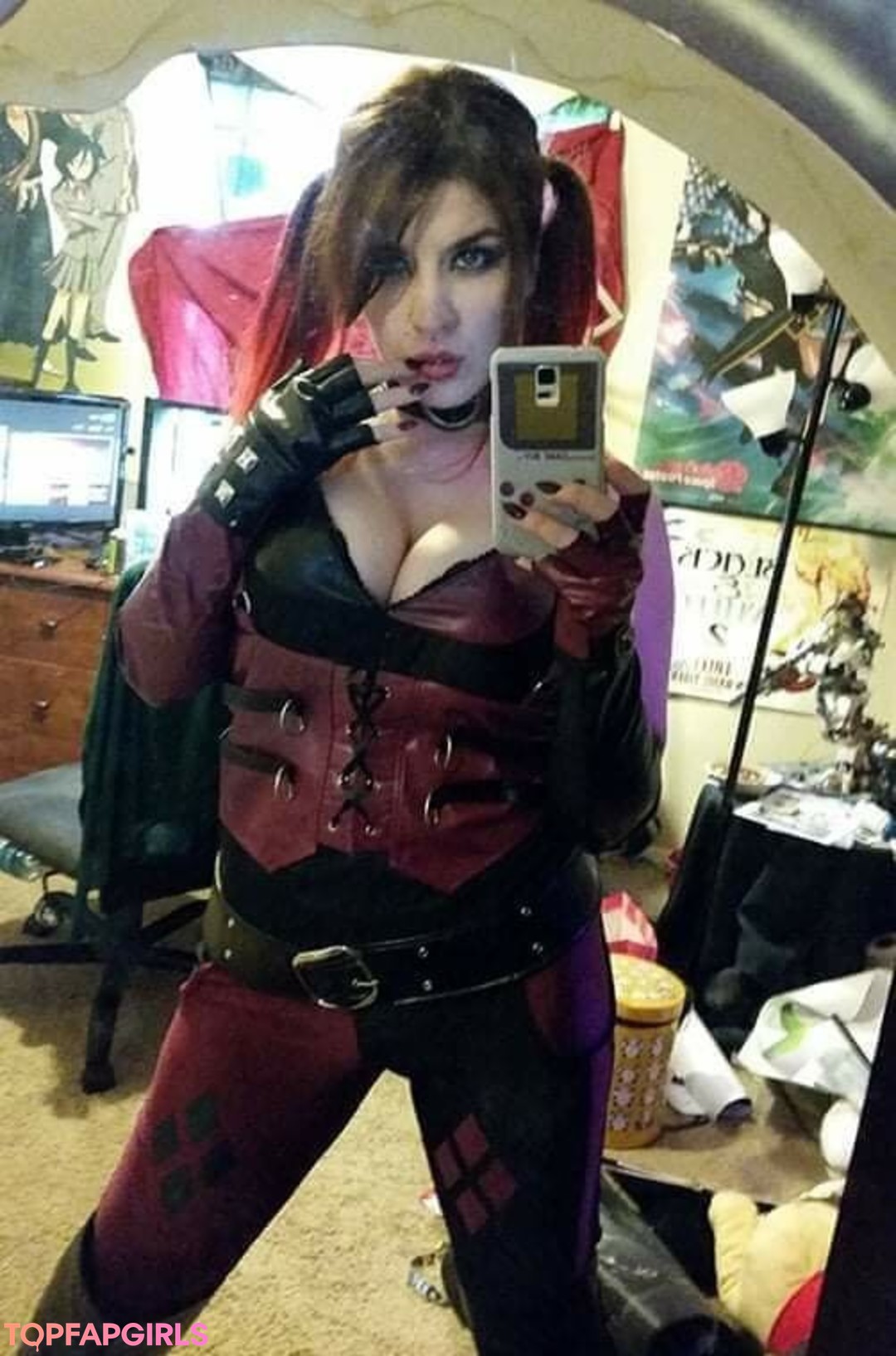 かわいいブロンドのオンリーファンズ アダルト 画像