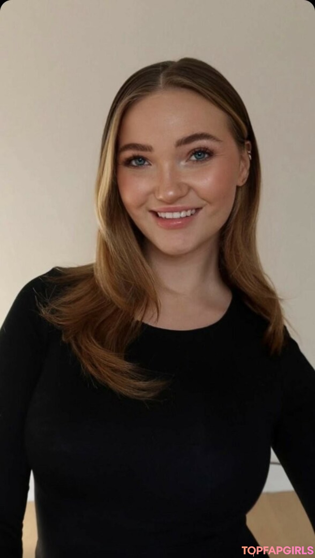 黒髪の熟女オンリーファンズ 無料 写真