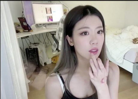 足 熟女 オンリーファンズ ホット ギャラリー