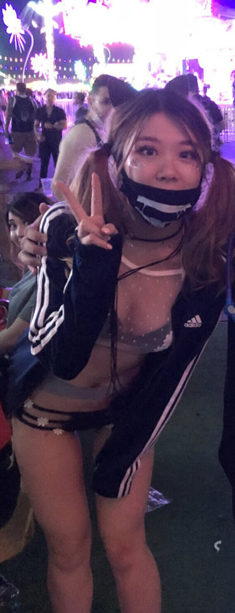 igumdrop ヌード女優 写真