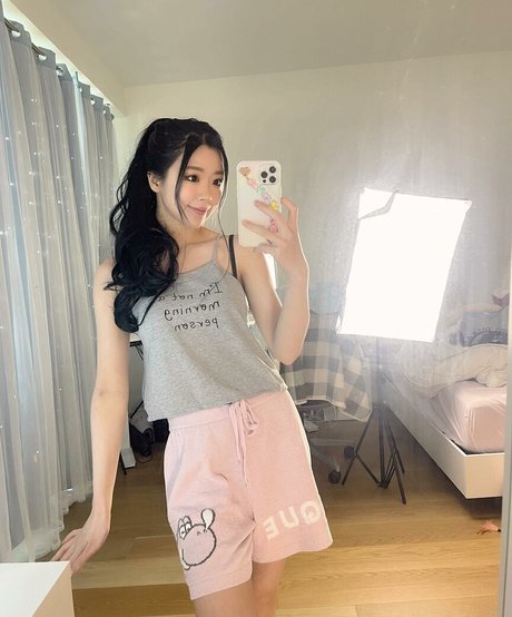 アラブ人妻オンリーファンズ ホットセクシー 画像