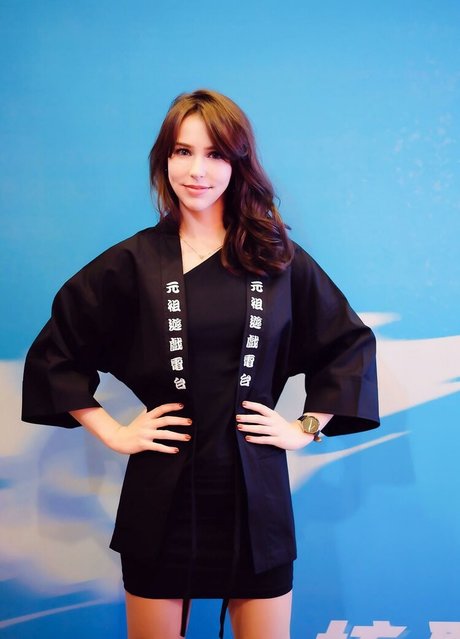 Stefanie Joosten ポルノスター 無料 ギャラリー