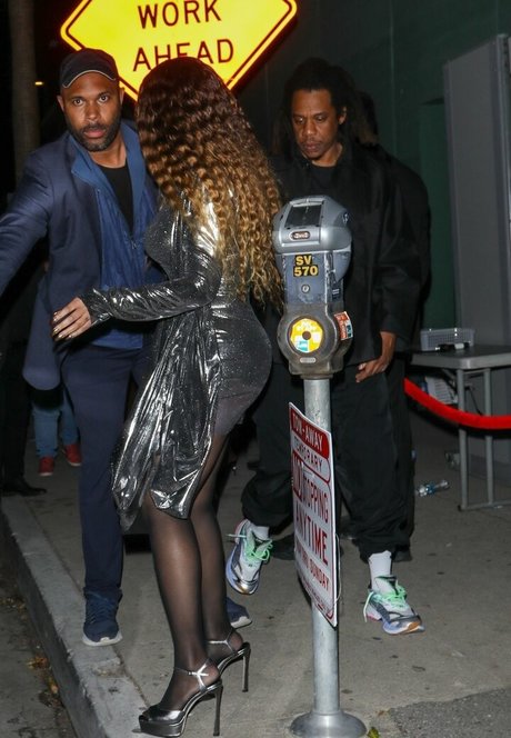 エクストリームオンリーファン 美しいヌード 写真