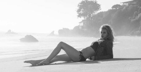 Lili Reinhart ホットなスター 写真