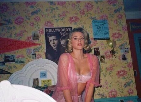 足 マンコ オンリーファンズ 無料裸 画像