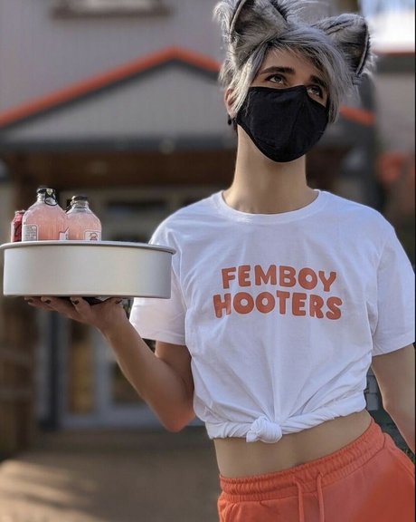 FemboyPup アート女優 ギャラリー