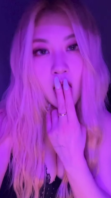 Allissa Shin ホットモデル 画像