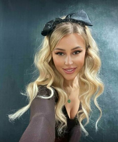 cosplayfoxyuzumaki 無料女優 画像