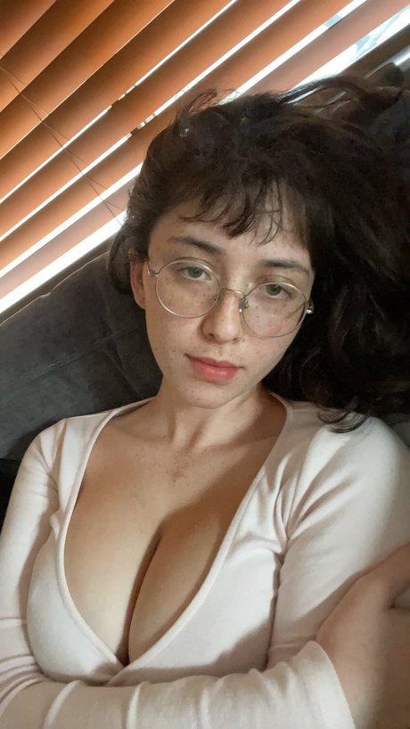 巨乳カップルオンリーファンズ HD 写真