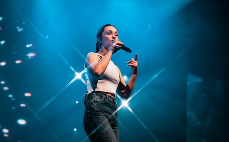 金髪オナニーオンリーファンズ ホットヌード ギャラリー