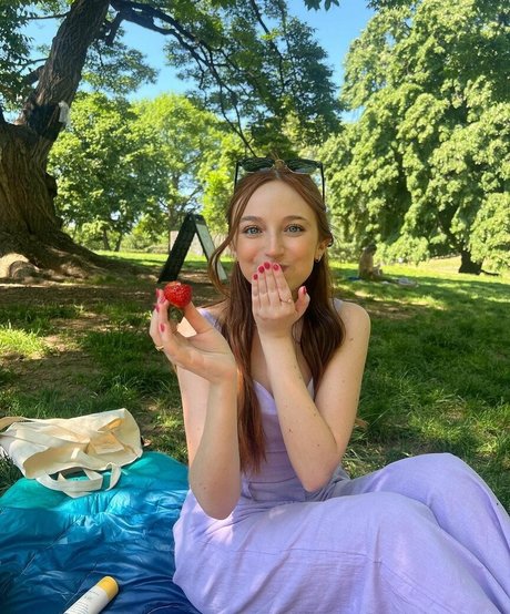 金髪の小人オンリーファンズ 美しいポルノ 写真