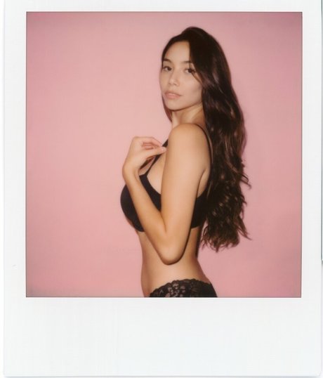 Desiree Flores セックスポルノスター 写真