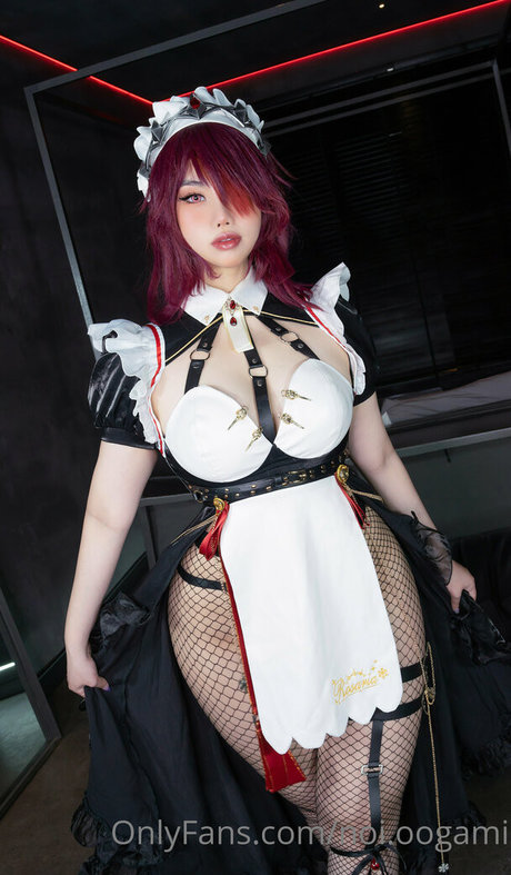 小さいチンポのシーメールオンリーファンズ ポルノグラフィック 写真