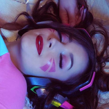 肉厚熟女オンリーファンズ 美しい裸 写真