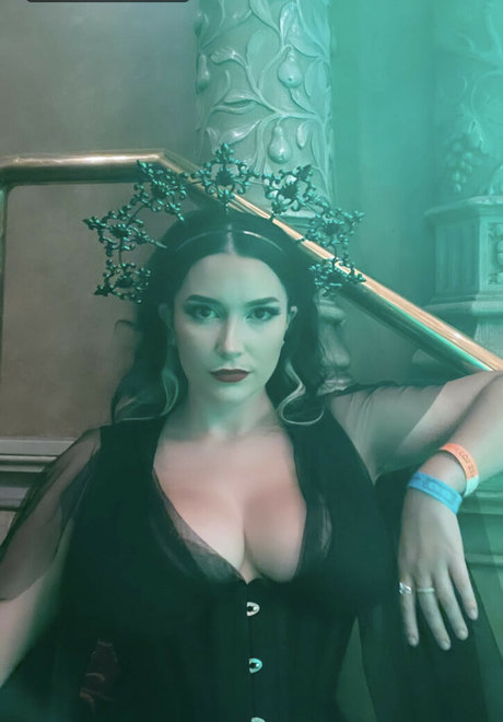 アジアン潮吹き オンリーファンズ トップ 写真