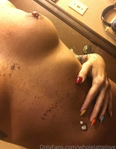 Alicia Costello ポルノスター 裸 画像